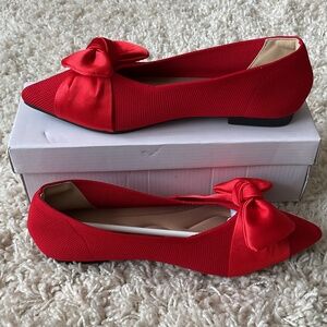 💐NEW IN BOX💐 Semwiss Pointed Toe Ballet Flats Slip On Comfortable - size 36